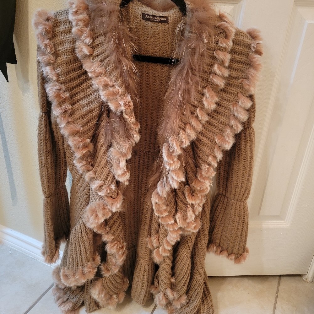 John Fashion chic sweater size small